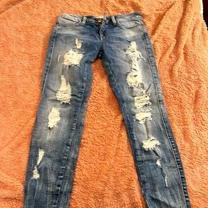 GUESS JEANS